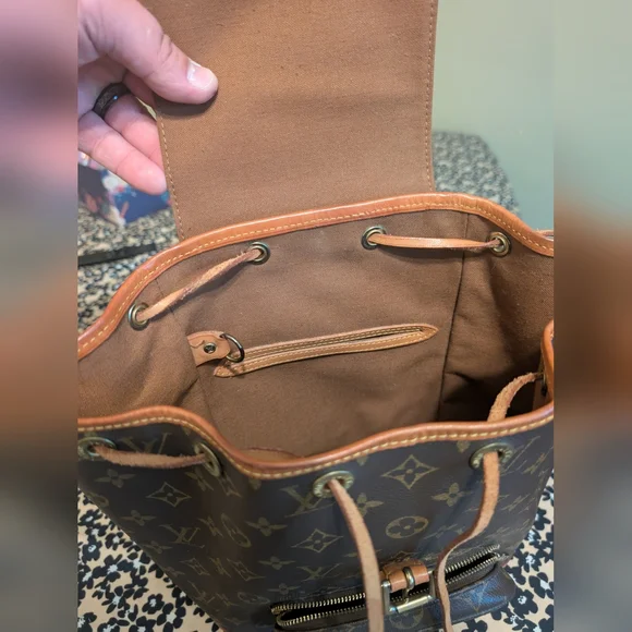 LV Monogram backpack - SP0012 - Has Alot Of Life Left!! - Picture 2 of 16